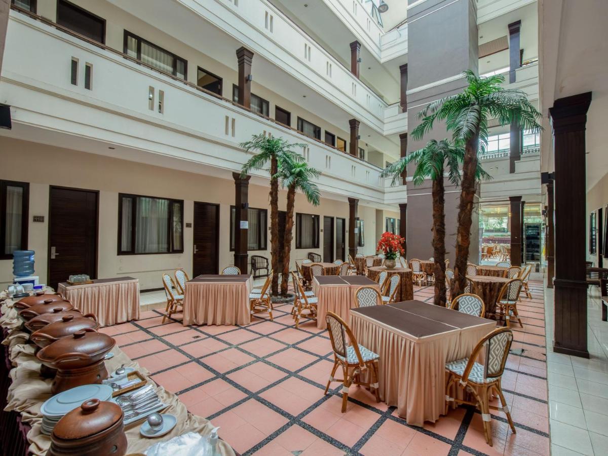 Takashimaya Hotel & Convention Lembang Exterior foto