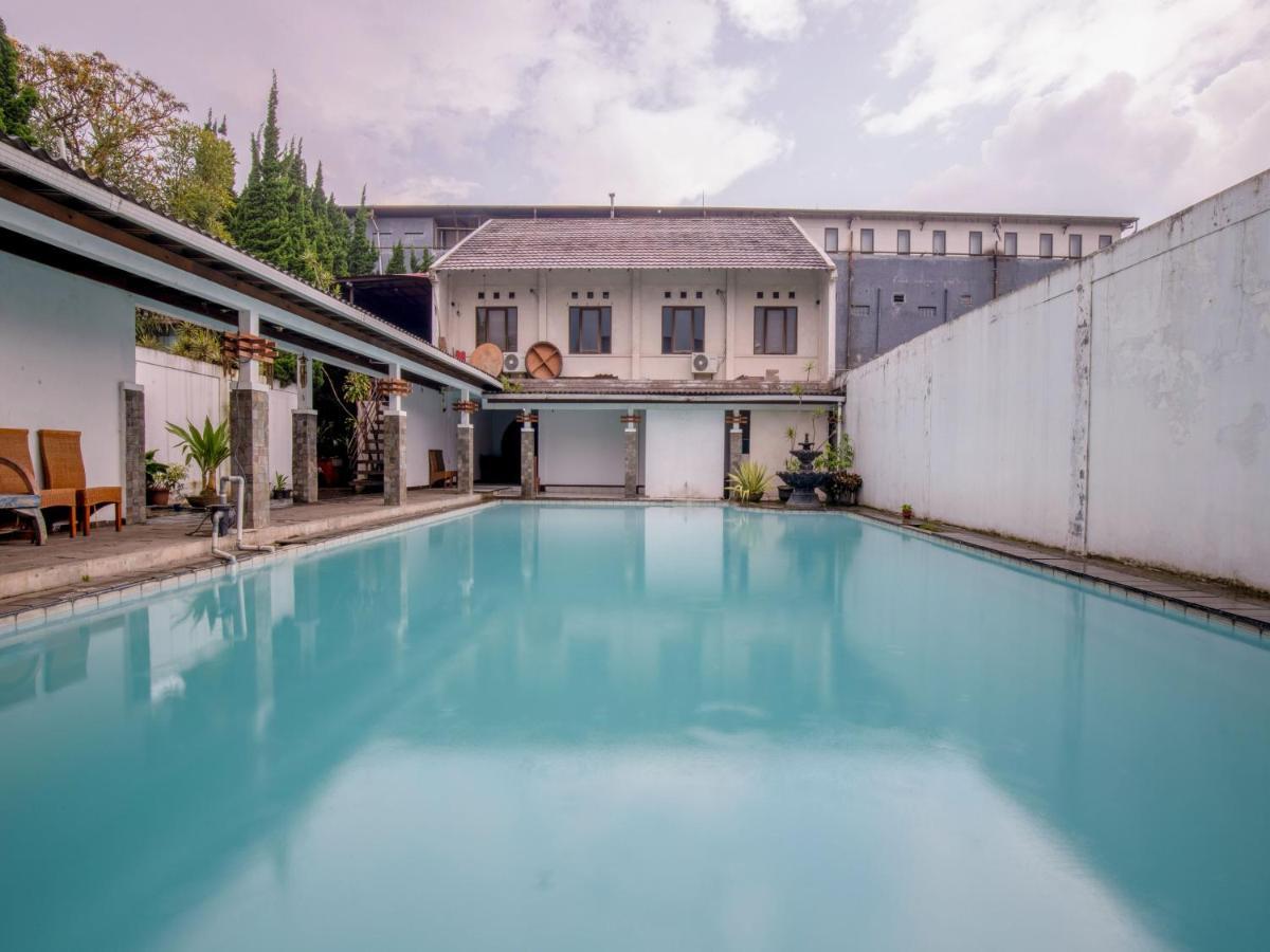 Takashimaya Hotel & Convention Lembang Exterior foto