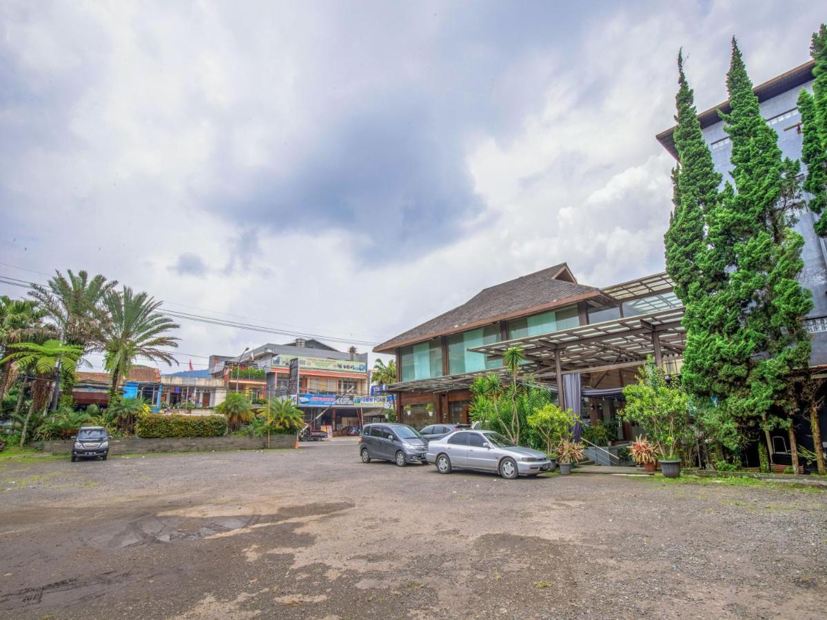Takashimaya Hotel & Convention Lembang Exterior foto