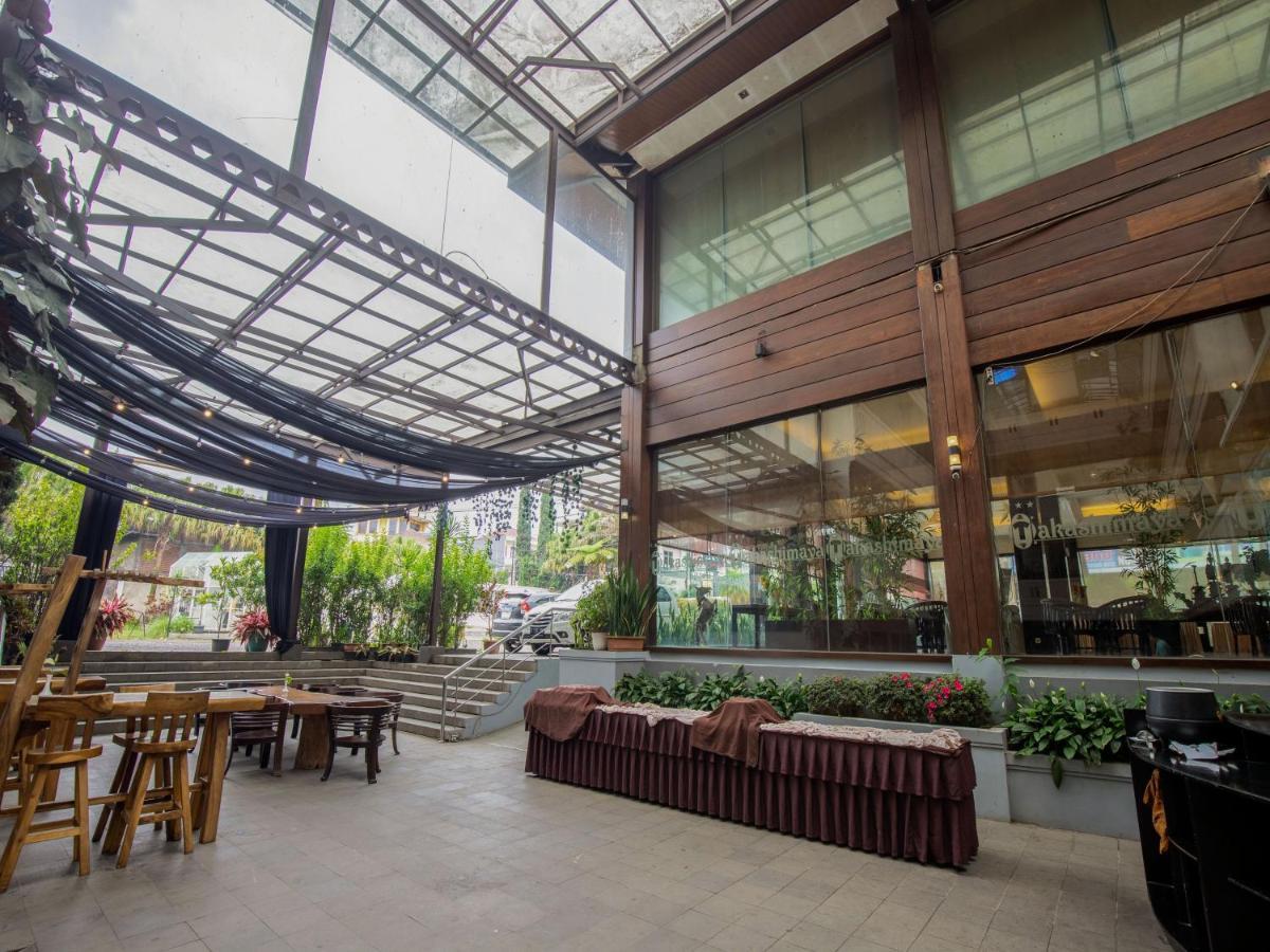 Takashimaya Hotel & Convention Lembang Exterior foto