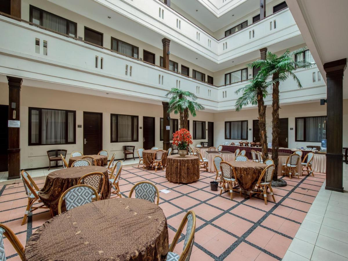 Takashimaya Hotel & Convention Lembang Exterior foto
